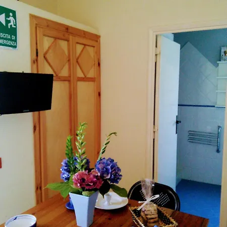 Ombrigi Apartment *
