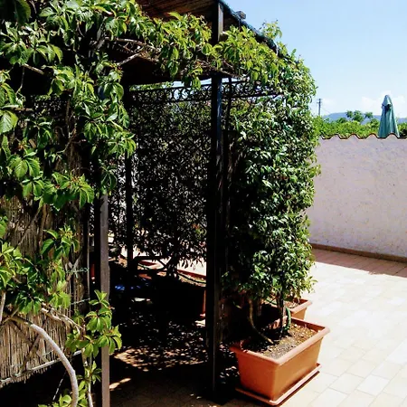 Ombrigi Apartment *